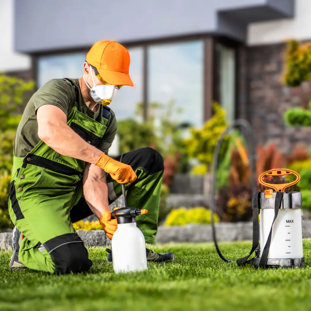 Scoop Heroes | Image | Man performing yard care